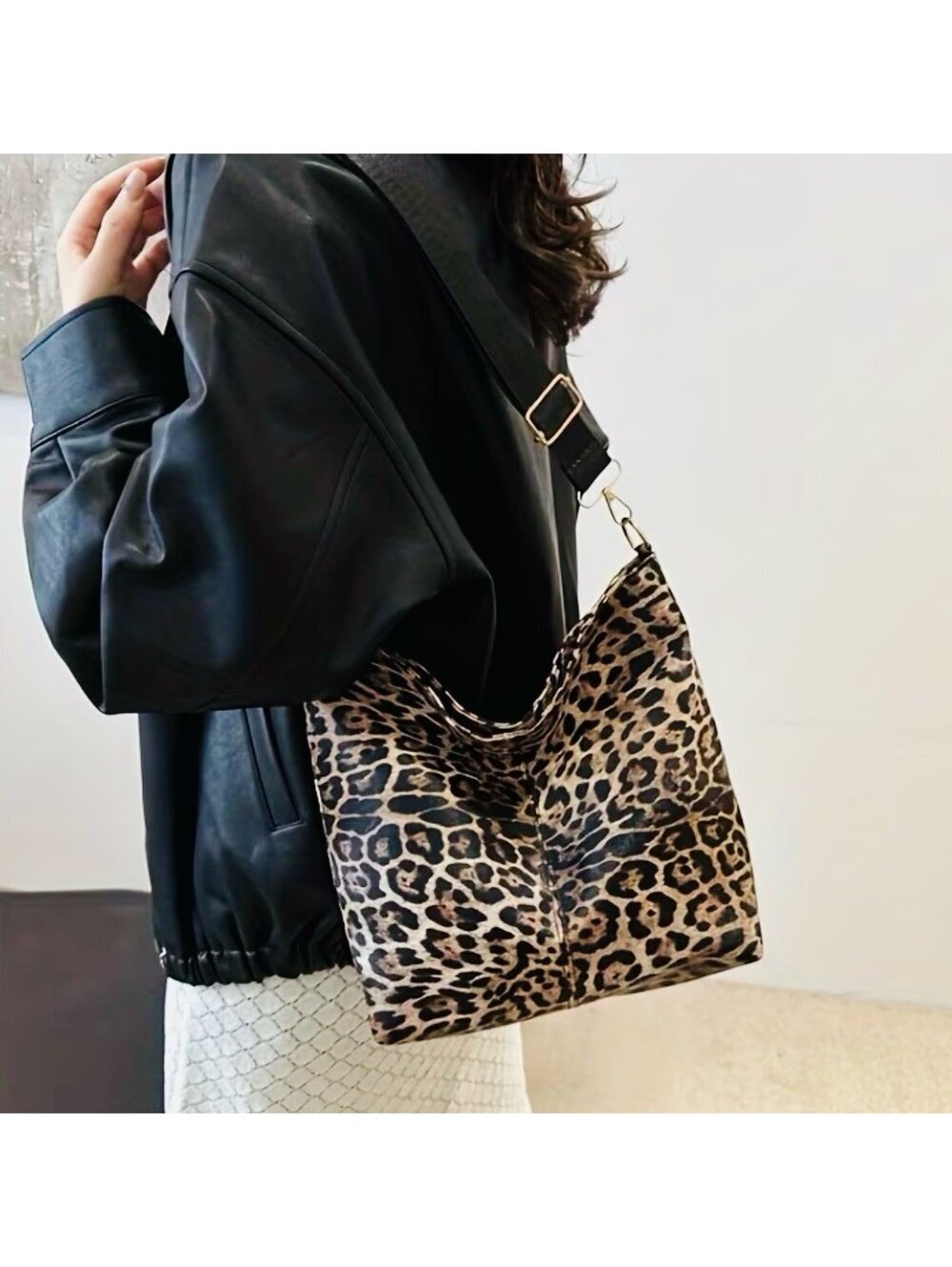 New - Gorgeous -Vintage Inspired -Faux Suede -Leopard Print Shoulder Bag